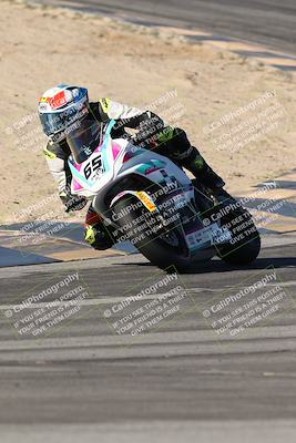 media/Dec-07-2025-CVMA (Sun) [[3e7d2de5dc]]/Race 7-Formula Lightweight Twins Shootout/